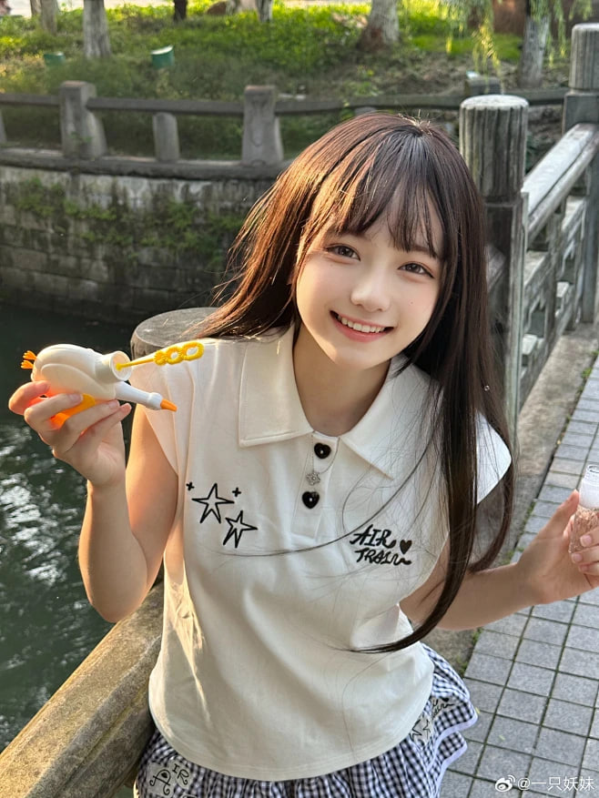手机里的城